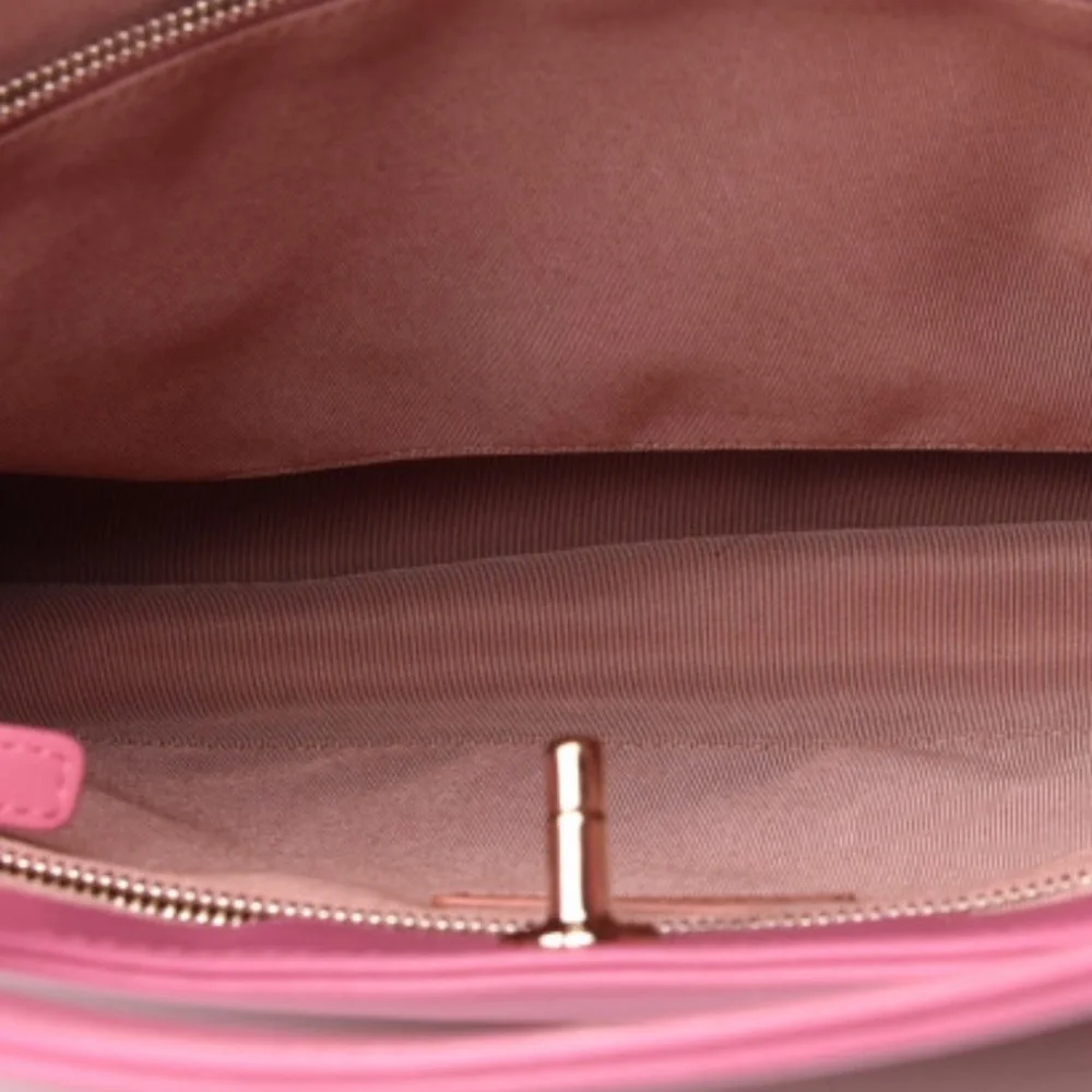 CHANEL RUNWAY BAG - Picture 8 of 8